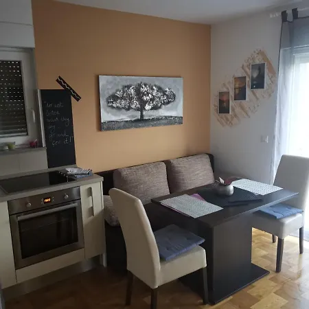 Summer Star Apartament *